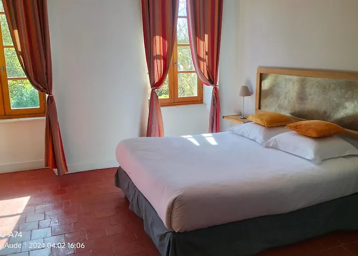 Logis Hotel Chateau De Palaja