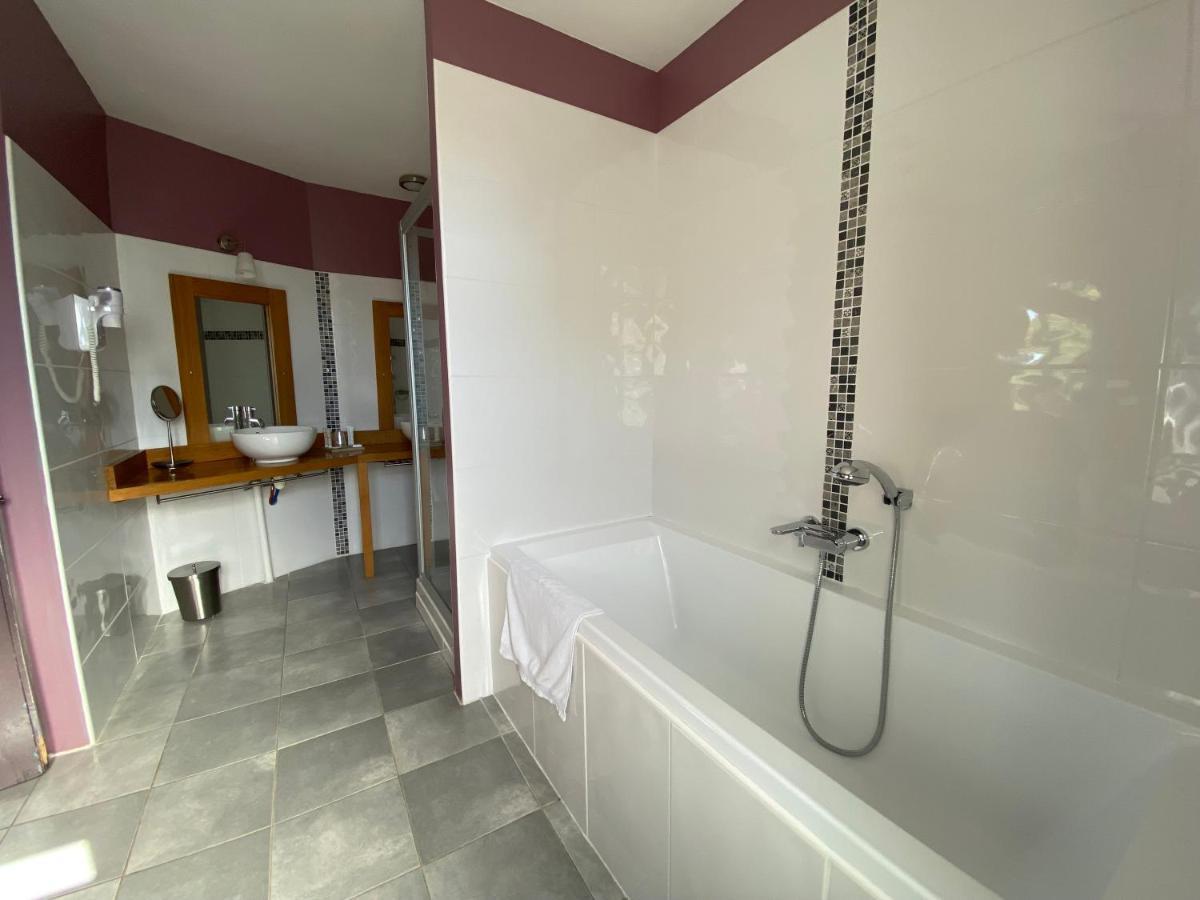 Logis Chateau De Hotel 4*