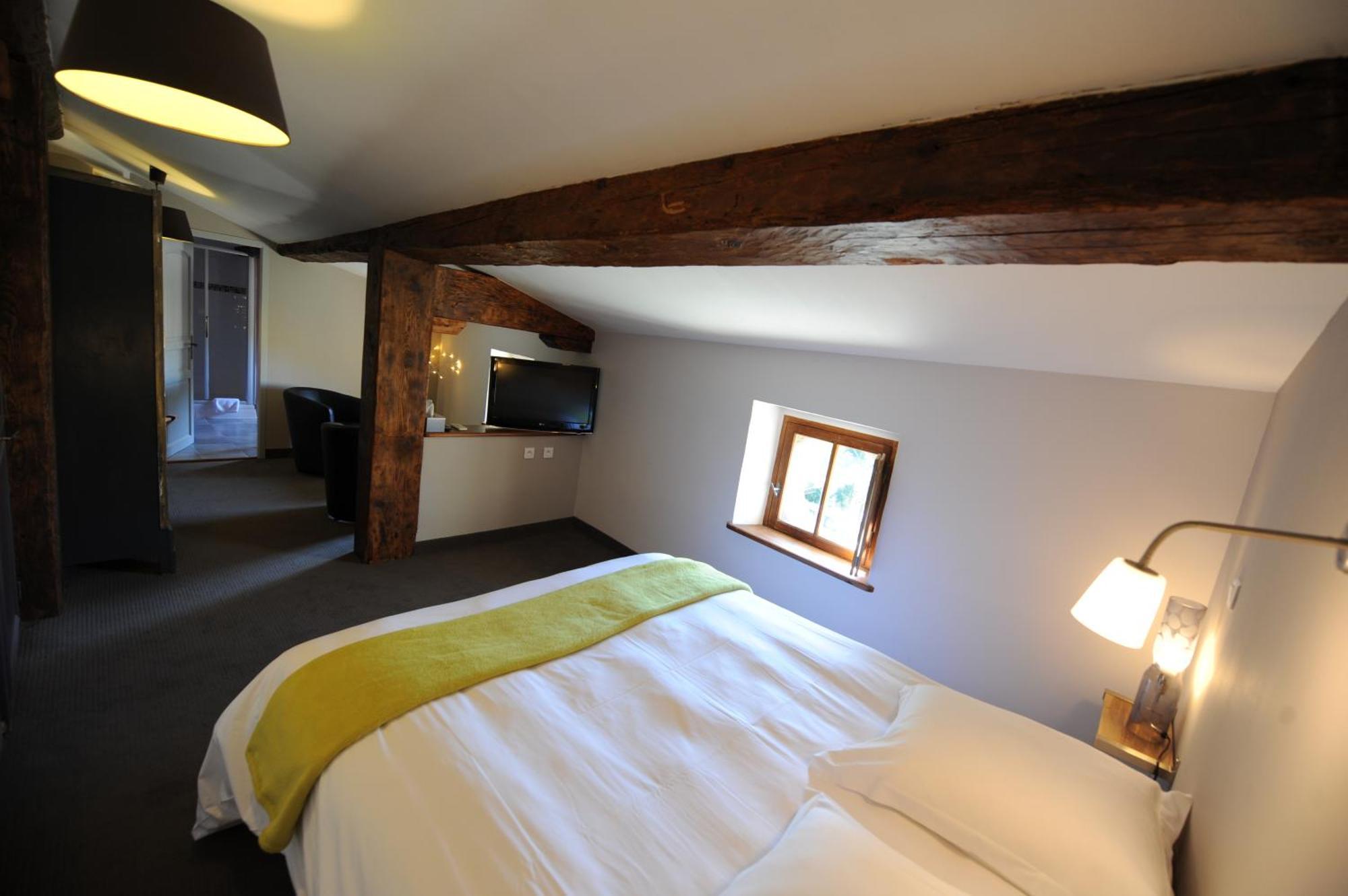 Logis Chateau De 4* Palaja
