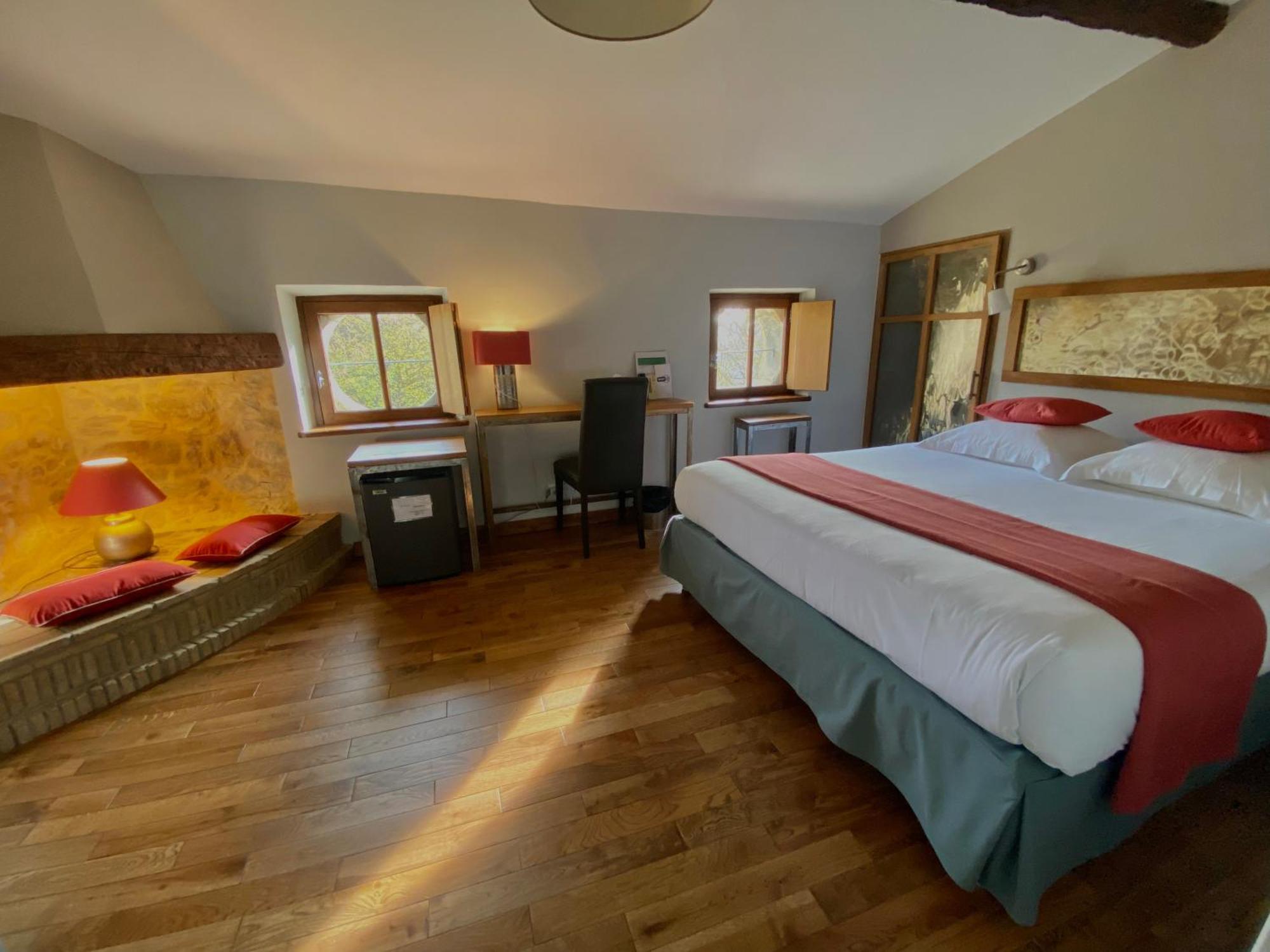 Logis Chateau De Hotel Palaja
